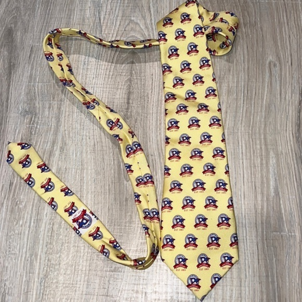 Vineyard vines custom tie cream and‎ blue red